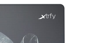 Closeup-Xtrfy-GP4-White-Retro-Gaming-Mousepad_Webgallery